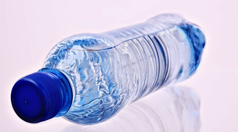 Starting a Water Distribution Business: 6 Tips You Need to Know